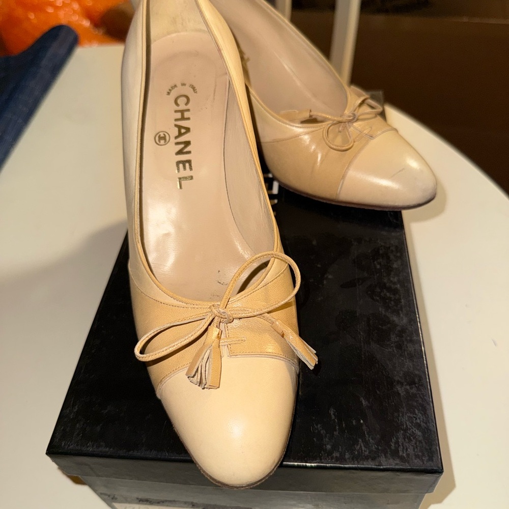 Chanel Cream Heels with Elegant Bow Detail